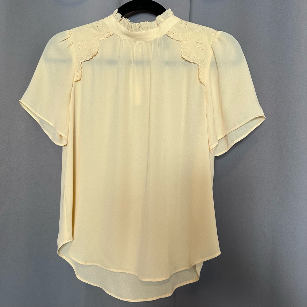 Ann Taylor Petite Yellow Ruffle High Neck Short Sleeve Blouse Size XXS